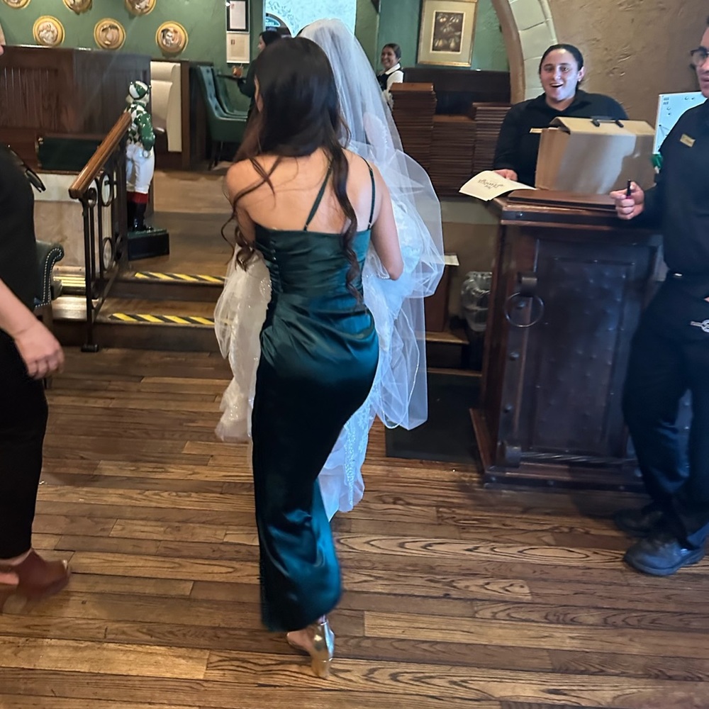One shoulder petite emerald bridesmaid dress - Picture 4 of 7